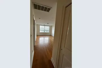 131 E Main Street, Bay Shore, NY 11706 - Photo 5