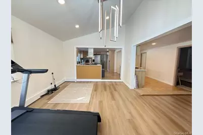 28 Floral Avenue, Bethpage, NY 11714 - Photo 7