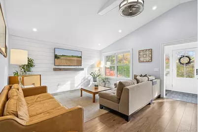 37 Maryland Boulevard, Hampton Bays, NY 11946 - Photo 5