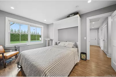 37 Maryland Boulevard, Hampton Bays, NY 11946 - Photo 3