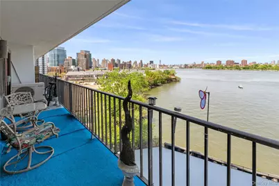 25-40 Shore Boulevard #6M, Astoria, NY 11102 - Photo 5