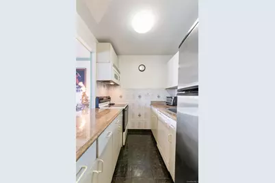 25-40 Shore Boulevard #6M, Astoria, NY 11102 - Photo 11