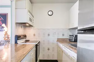 25-40 Shore Blvd, Astoria, NY 11102 - Photo 11