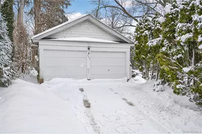 225 Nassau Boulevard, Garden City, NY 11530 - Photo 27