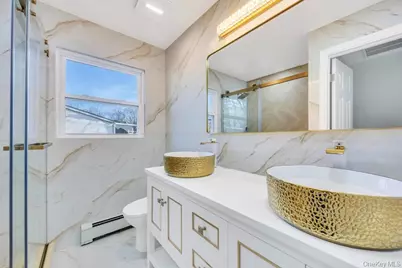 7 Suzanne Lane, Bethpage, NY 11714 - Photo 21