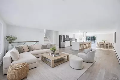 7 Suzanne Lane, Bethpage, NY 11714 - Photo 5