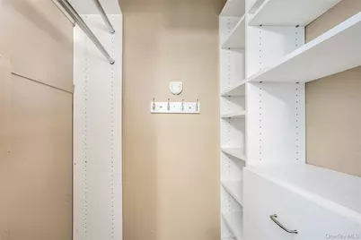 195 Norma Avenue, West Islip, NY 11795 - Photo 21