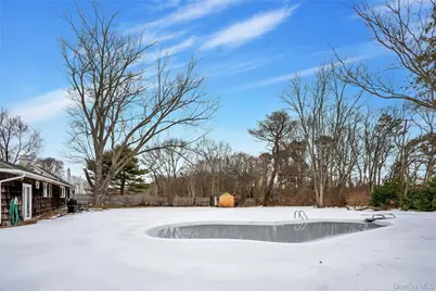 195 Norma Avenue, West Islip, NY 11795 - Photo 27