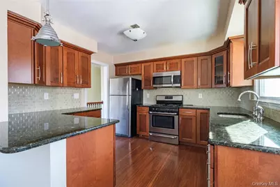 1320 Mamaroneck Avenue, Mamaroneck, NY 10543 - Photo 9