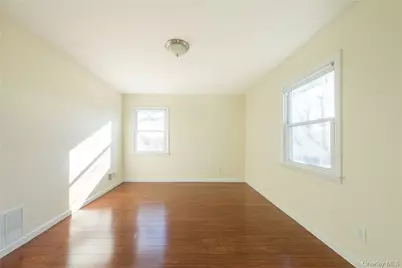 1320 Mamaroneck Avenue, Mamaroneck, NY 10543 - Photo 19