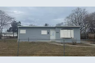 20 Somerset Road N, Amityville, NY 11701 - Photo 1