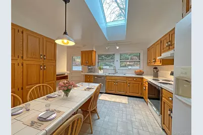 461 Pinebrook Boulevard, New Rochelle, NY 10804 - Photo 7