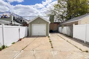 147-18 Foch Blvd, Ozone Park, NY 11436 - Photo 11