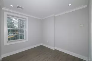 75 Circle Dr, Central Islip, NY 11722 - Photo 9