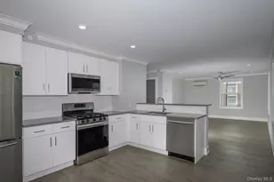 75 Circle Dr, Central Islip, NY 11722 - Photo 5