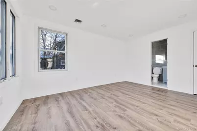 1811 Bedford Avenue, Merrick, NY 11566 - Photo 11