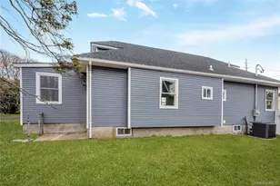 1811 Bedford Ave, Merrick, NY 11566 - Photo 27