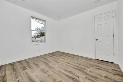1811 Bedford Avenue, Merrick, NY 11566 - Photo 15
