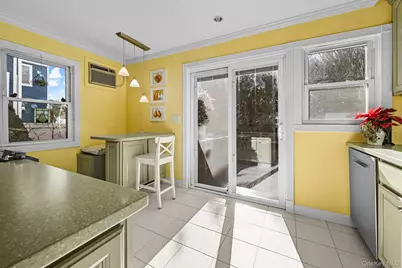 264 N Delaware Avenue, Massapequa, NY 11758 - Photo 7