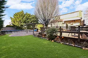 264 N Delaware Ave, Massapequa, NY 11758 - Photo 19