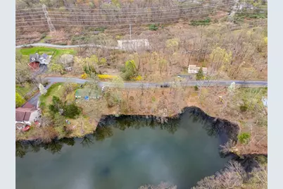 27 E Green Road, Rock Tavern, NY 12575 - Photo 1