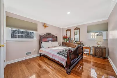 20 Howe Road, Coram, NY 11727 - Photo 9