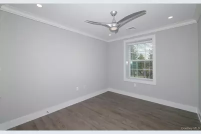 75 Circle Drive #93-205, Central Islip, NY 11722 - Photo 9