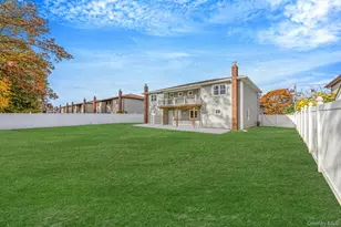 54 Evergreen St, West Babylon, NY 11704 - Photo 15