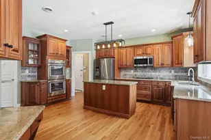 24 Heritage Ct, Tuxedo Park, NY 10987 - Photo 11