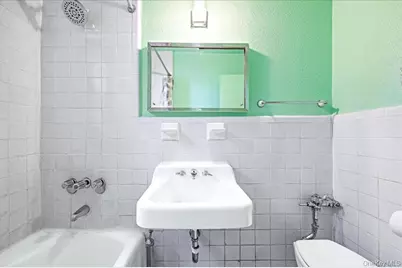 2015 St Paul Avenue #3G, Bronx, NY 10461 - Photo 19