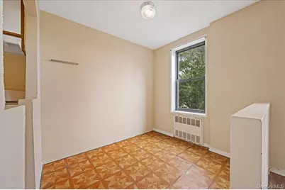 2015 St Paul Avenue #3G, Bronx, NY 10461 - Photo 7