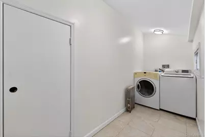 136-03 220th Street, Springfield Gardens, NY 11413 - Photo 15