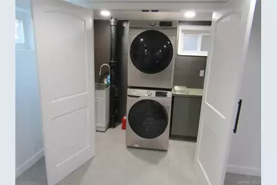 321 Redmont Road, West Hempstead, NY 11552 - Photo 19