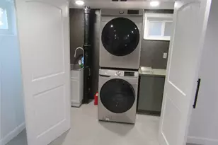 321 Redmont Rd, West Hempstead, NY 11552 - Photo 19