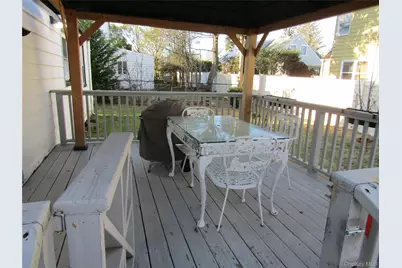 321 Redmont Road, West Hempstead, NY 11552 - Photo 25