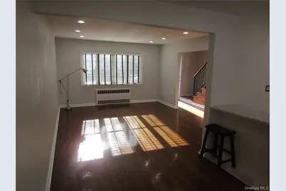 321 Redmont Road, West Hempstead, NY 11552 - Photo 5