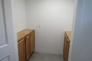 321 Redmont Rd, West Hempstead, NY 11552 - Photo 21