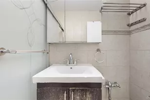 139-15 83rd Ave, Briarwood, NY 11435 - Photo 5