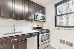 139-15 83rd Ave, Briarwood, NY 11435 - Photo 15