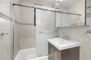 139-15 83rd Ave, Briarwood, NY 11435 - Photo 5