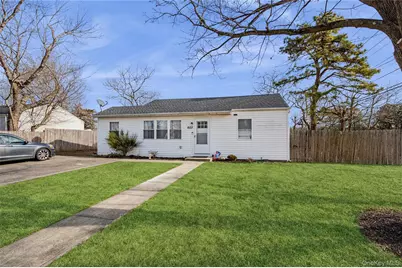 603 Doane Avenue, Bellport, NY 11713 - Photo 3