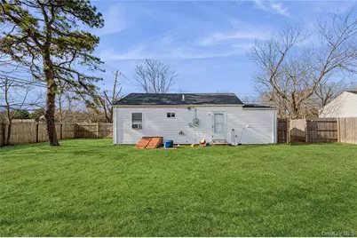 603 Doane Avenue, Bellport, NY 11713 - Photo 5