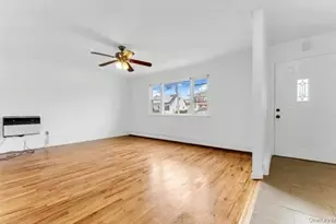 23 Doris Ave, Franklin Square, NY 11010 - Photo 5