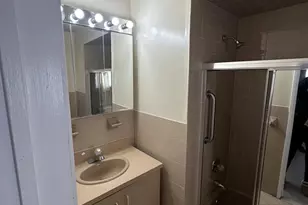 7 Starks Pl, Lynbrook, NY 11563 - Photo 5