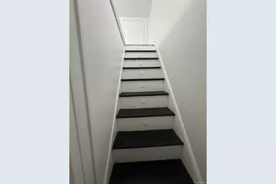 7 Starks Place #2, Lynbrook, NY 11563 - Photo 9