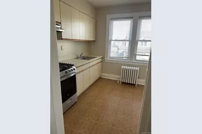 7 Starks Place #2, Lynbrook, NY 11563 - Photo 3