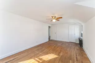 12 Taylor Pl, Hempstead, NY 11550 - Photo 11