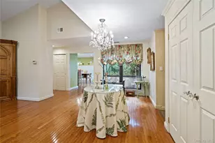 260 Vista Dr, Jericho, NY 11753 - Photo 3