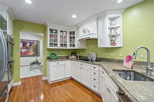 260 Vista Dr, Jericho, NY 11753 - Photo 15