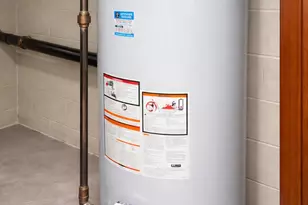 60-89 54th St, Maspeth, NY 11378 - Photo 5